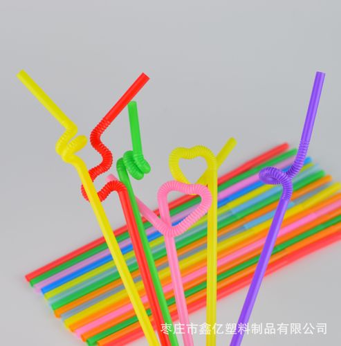 一次性彩色艺术吸管DIY百变造型 从批发到创意的无限可能